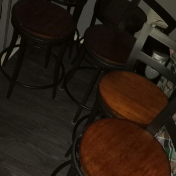 Table - Picture 5 of 5